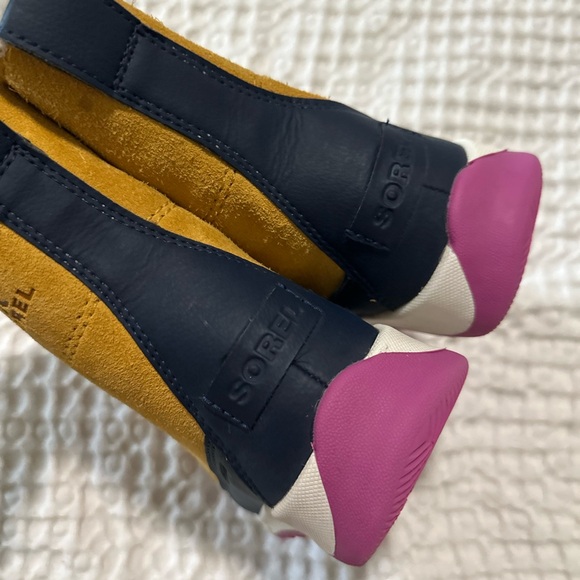 Sorel Girl's Whitney Joan Lace Yellow Pink Waterproof big kid 5 - Picture 10 of 12